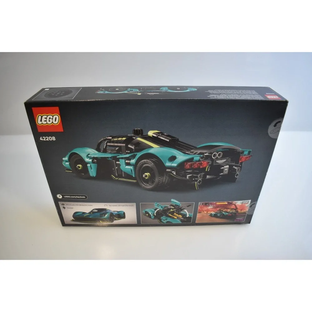 LEGO Technic 42208 Aston Martin Valkyrie - Asphalt Legends Unite New Sealed